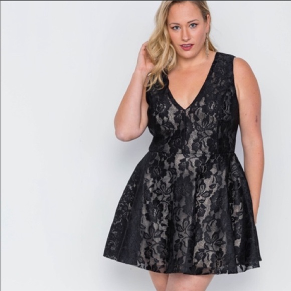 Pretty Plus Size Dress! - Picture 4 of 4